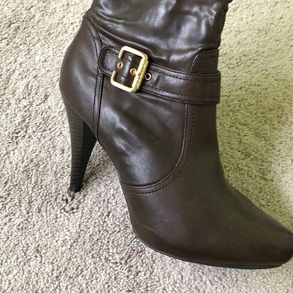 Guess Boots - Picture 3 of 3